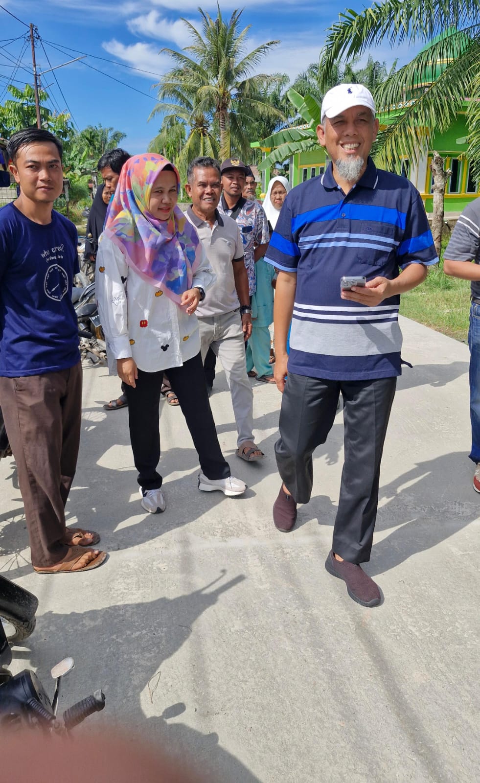 Walikota Dumai Bercengkerama Dengan Warga Rt023