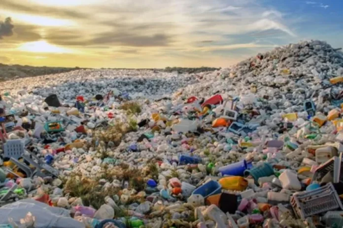 66_sampah-plastik-cemari-sungai-di-indonesia-222337816