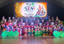 Sanggar Kilauan Gading Hipnotis Ratusan Penonton di Pagelaran Bulan Seni Rakyat Dumai